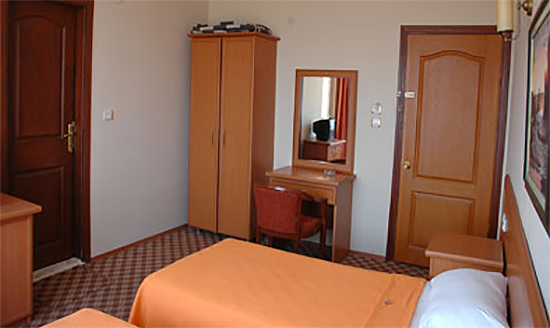 Amphora Hotel